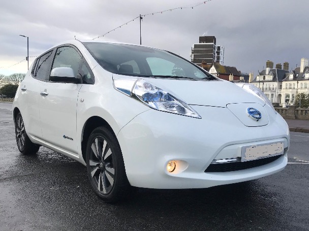 Do EVs Work for a Driving Instructor? This 30kW Nissan Leaf did.